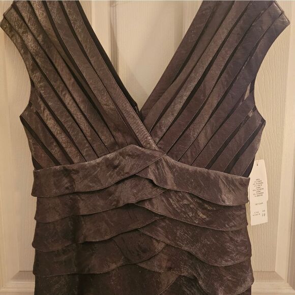 ADRIANNA PAPELL'S SHIMMER BRONZE EVENT DRESS - Picture 5 of 9
